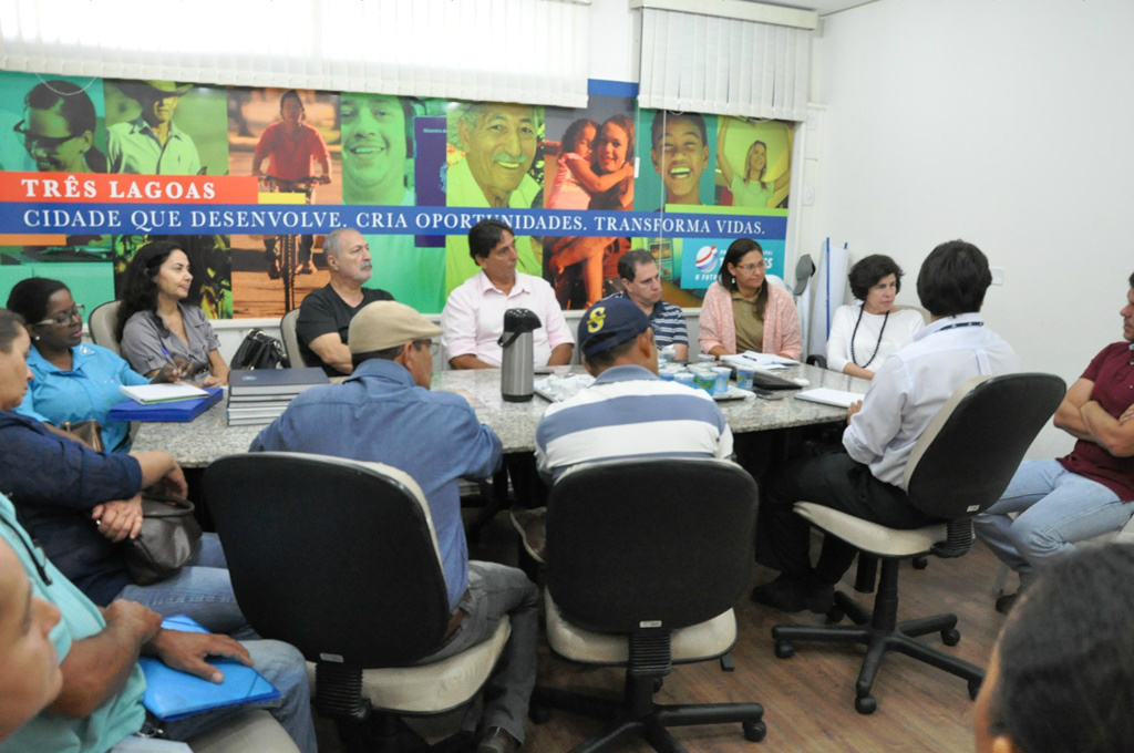 Produtores de Três Lagoas esclarecem dúvidas do Programa da Agricultura Familiar Reunião PNAE. (Foto: Assessoria)