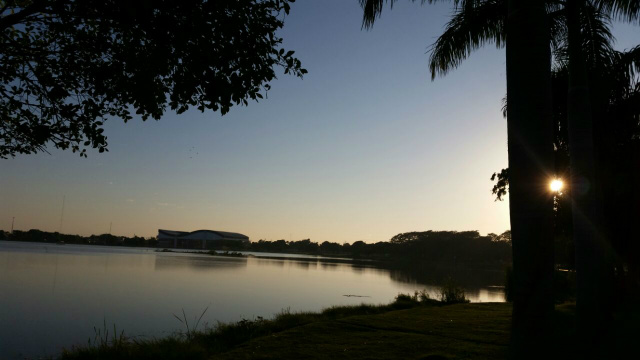 O sábado (09) amanheceu com céu limpo, mas segundo a previsão do Climatempo o domingo será chuvoso. (Foto: Ricardo Ojeda) 