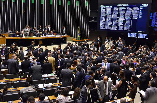 Câmara conclui votação e aprova MP que dificulta acesso ao seguro-desemprego Deputados rejeitaram nesta quinta-feira todos os pedidos de modificação no texto da MP. (Foto: Divulgação)