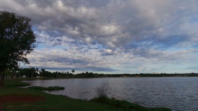 Tempo permanece seco neste sábado (12) em Três Lagoas Lagoa Maior, Três Lagoas. (Foto: Ricardo Ojeda - Perfil News).