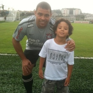 Ronaldo ao lado do filho Alex
Foto: Twitter