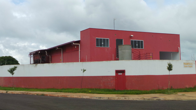 Com o aumento das vendas houve a necessidade de mais investimentos e na construção de espaço maior para preparar os espetinhos que já são produzidos em escala industrial (Foto: Polllyana Elloy)  