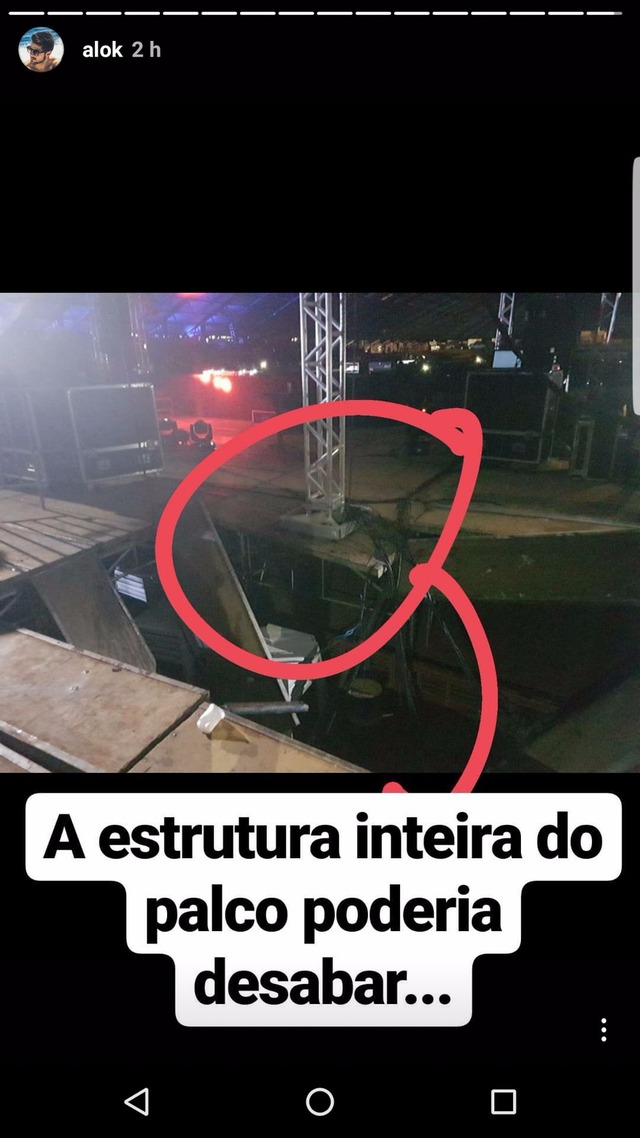 Parte da estrutura de show do DJ Alok cede e pelo menos 20 pessoas ficam feridas Parte da estrutura de show do DJ Alok cede e pelo menos 20 pessoas ficam feridas