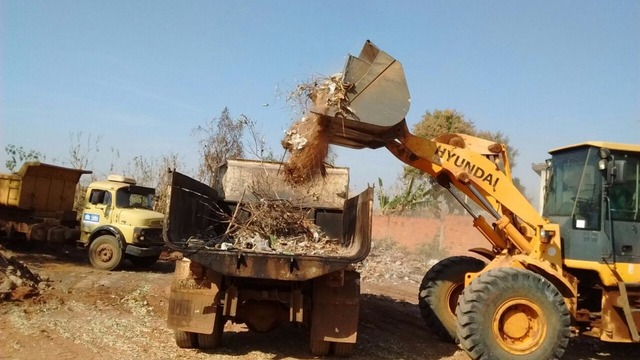 Ações da SEINTRA melhoram trânsito e infraestrutura nos bairros Ações da SEINTRA melhoram trânsito e infraestrutura nos bairros