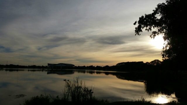 Terça-feira sem previsão de chuva em Três Lagoas Nascer do sol de hoje em Três Lagoas, com algumas nuvens, mas nhão chove segundo a previsão. (Foto: Ricardo Ojeda)
