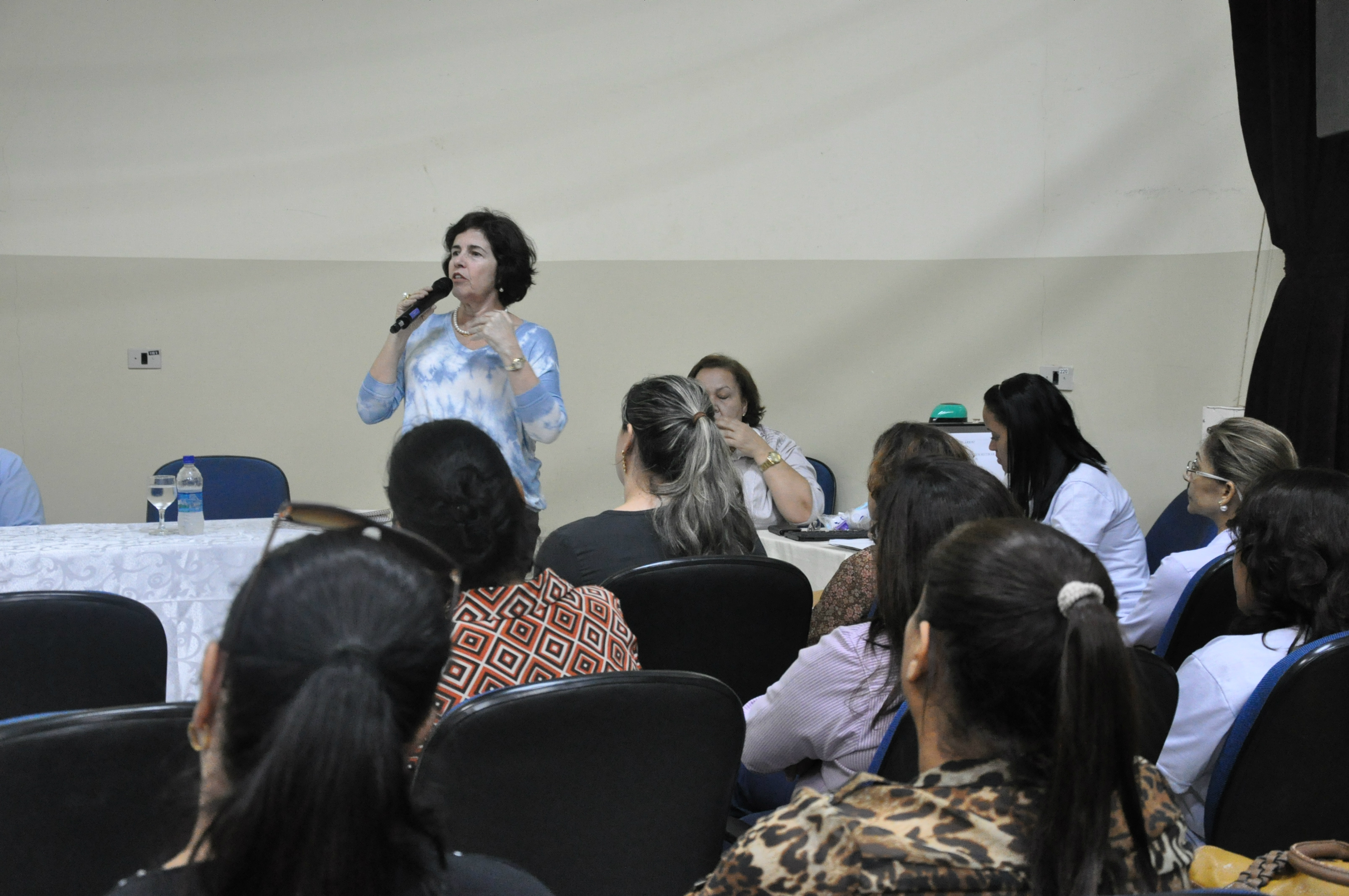 Durante a sua fala, Marcia Moura explicou o cenário econômico que o país atravessa e as mudanças na Administração Municipal, refletiram diretamente no trabalho e serviços prestados pela Prefeitura. (Foto: Assessoria)