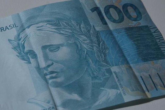 Restituição do Imposto de Renda dá R$ 2,8 bi a 2,3 milhões de contribuintes Novo lote de restituição contempla mais de 2,3 milhões de contribuintes com R$ 2,8 bilhões (Foto/Agência Brasil)