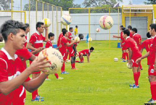 Jogadores do Guaicurus tiveram três meses de preparação e jogo hoje define futuro da equipe (Foto: Arquivo/Gerson Walber)
