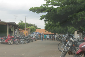 Organizadores comemoram sucesso do 10ª Arrancadão de Barcos de Jupiá Motos e veículos lotaram o estacionamento disponíveis nas vias públicas (Foto: Ricardo Ojeda)