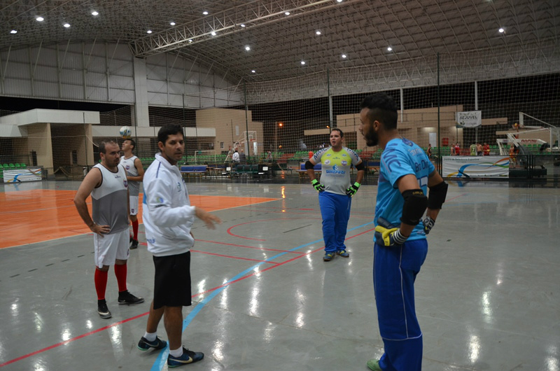 Há aproximadamente uma semana, a equipe técnica do time da Sejuvel/ Três Lagoas Futsal iniciou os treinos táticos dos atletas. (Foto: Assessoria)