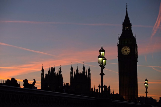 A Torre Elizabeth, conhecida como 'Big Ben', é vista durante o entardecer em Londres, na Inglaterra (Foto: Daniel Leal-Olivas/AFP)