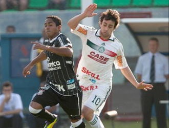 Valdivia é convocado e desfalca Verdão contra Santos e Flamengo Última partida de Valdivia pelo Verdão foi contra o Corinthians (Foto: Mario Ângelo / Agência Estado)