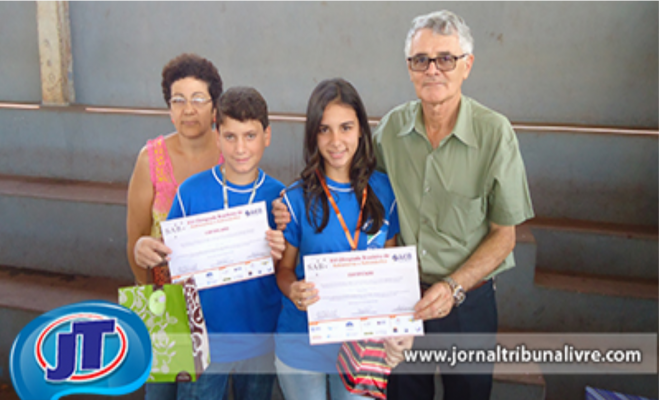 Alunos de Paranaíba são premiados na Olimpíada de Astronomia O resultado foi três medalhas de prata e uma de bronze, sendo que por um décimo um dos estudantes não conseguiu a medalha de ouro (Foto: Jornal Tribuna Livre)