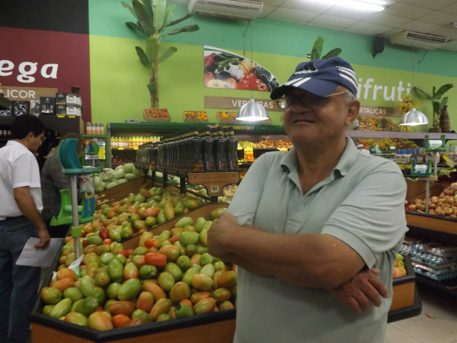 Senhor Martin Wilbert havia pesquisado preço em outros estabelecimentos (Foto: Fábio Jorge)