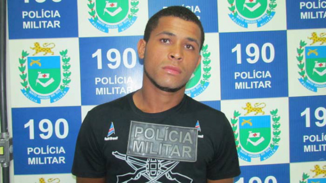 Murilo Inácio Viana Piaui de 22 anos carregava um invólucro de cocaína (Foto: Divulgação)