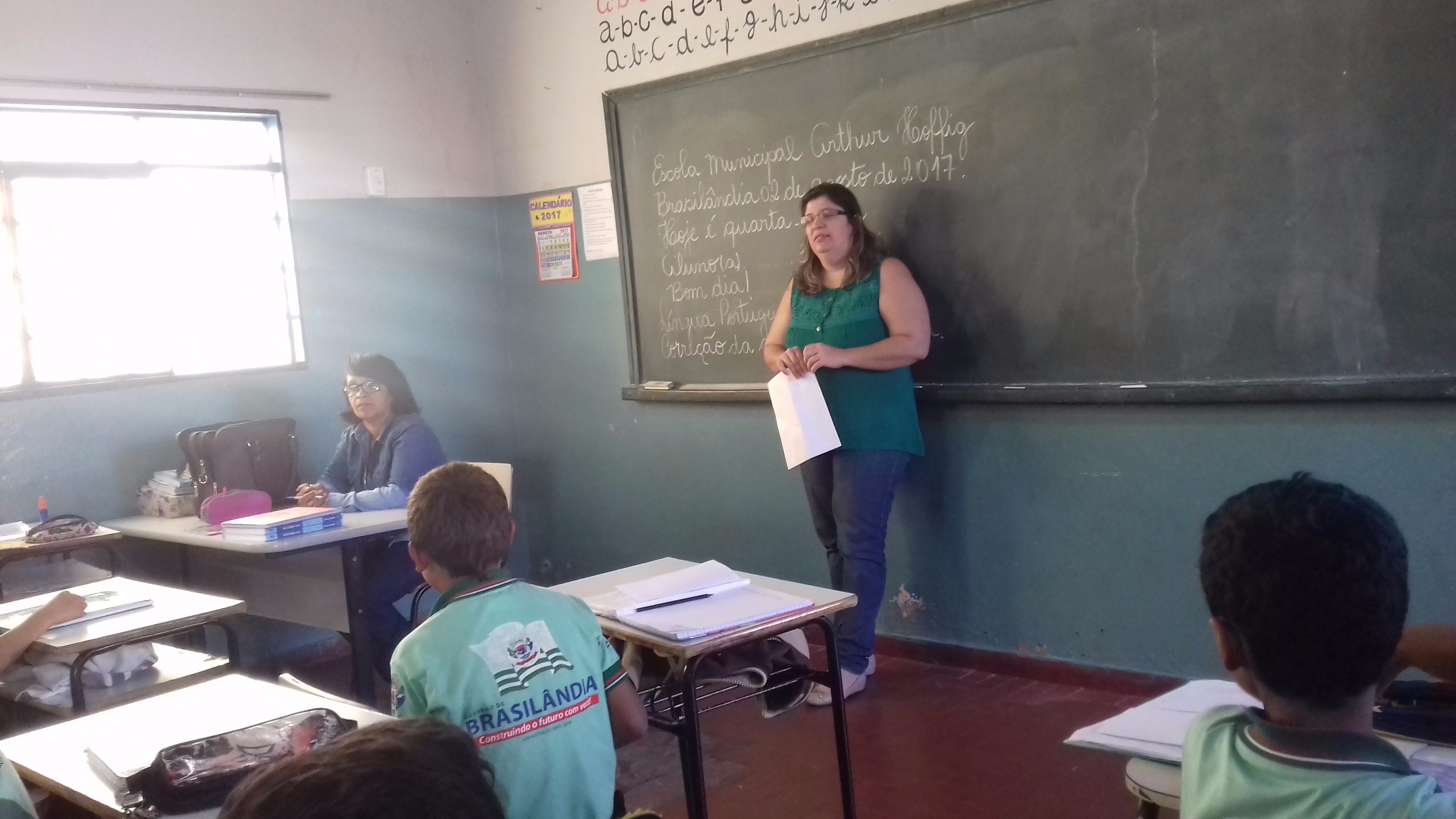 Estudantes recebem esclarecimentos sobre a importância da vacina contra HPV e Meningite Estudantes recebem esclarecimentos sobre a importância da vacina contra HPV e Meningite