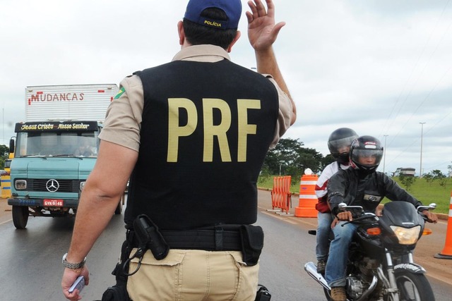 PRF faz operação especial nas rodovias para feriado de Semana Santa Agência Brasil