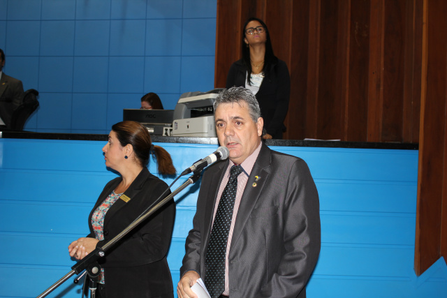 Angelo Guerreiro pede melhorias para a segurança e trânsito de Três Lagoas Uma das indicações segundo o deputado, é em razão de muitos acidentes, inclusive envolvendo óbitos. (Foto: Assessoria)
