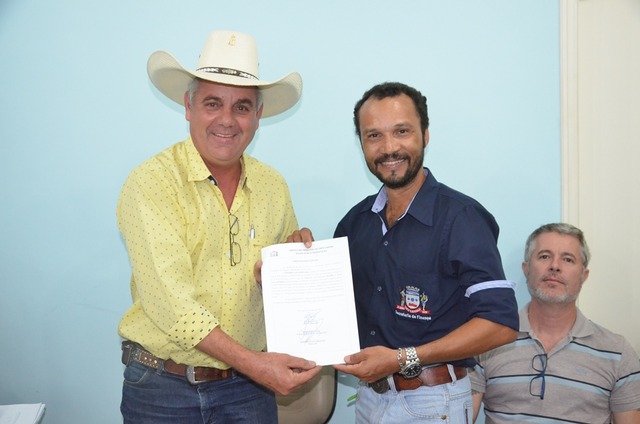 Prefeitura convoca concursados para posse Prefeitura convoca concursados para posse