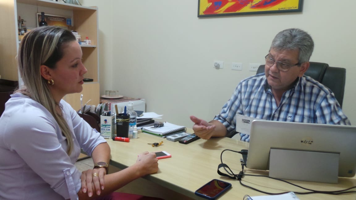 Conheça a AJE-TL: Associação dos Jovens Empresários e Empreendedores de Três Lagoas Renata Fernandes Camargo, presidente da AJE-TL em entrevista ao diretor do Perfil News, Ricardo Ojeda. (Foto: Márcia Héllen/Perfil News).