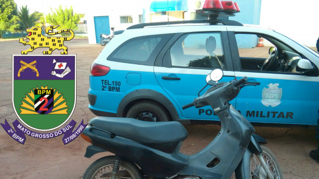 Motocicleta sem placa e com cor adulterada é recuperada pelo 2º BPM Motocicleta sem placa e com a cor adulterada localizada pelo 2º BPM de Três Lagoas (Foto: Assessoria)