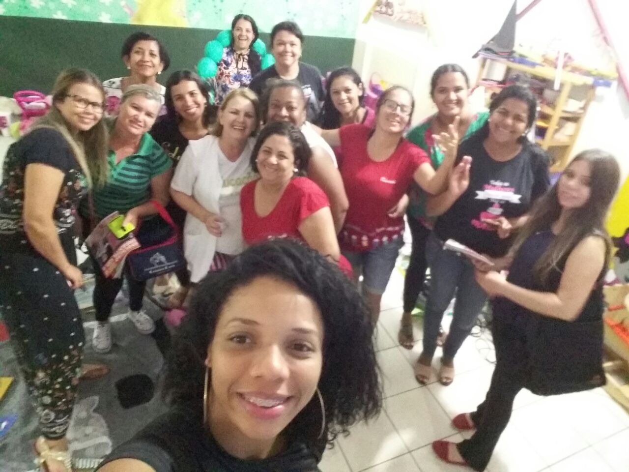 Professoras e atendentes recebem formação para trabalhar com  berçário e maternal. (Foto: Assessoria). 