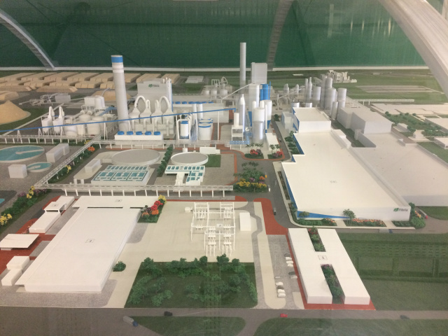 Maquete ilustra parque industrial da Fibria após conclusão do Projeto Horizonte 2 Considerada uma das maiores maquetes do país, pesando cerca de 400 quilos. (Foto: Assessoria)