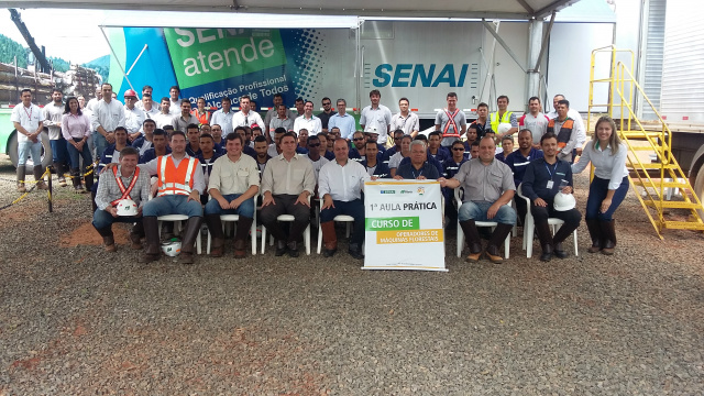 Maquete ilustra parque industrial da Fibria após conclusão do Projeto Horizonte 2 Fibria incia aulas práticas com os alunos que foram classificados no processo seletivo. (Foto: Assessoria)