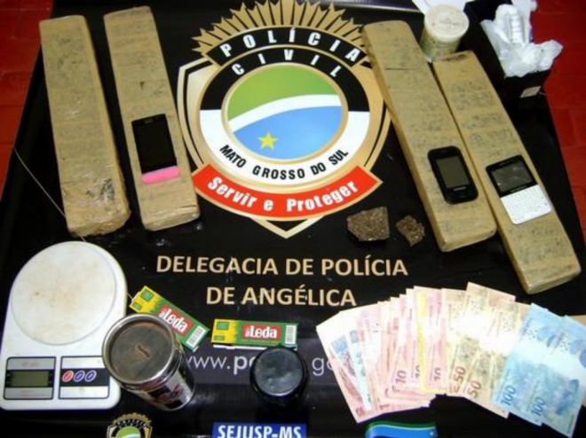 Polícia Civil fecha ponto de venda de drogas e prende tráficante Há meses os policiais investigavam as atividades ilícitas do acusado (Foto: Policia Civil)