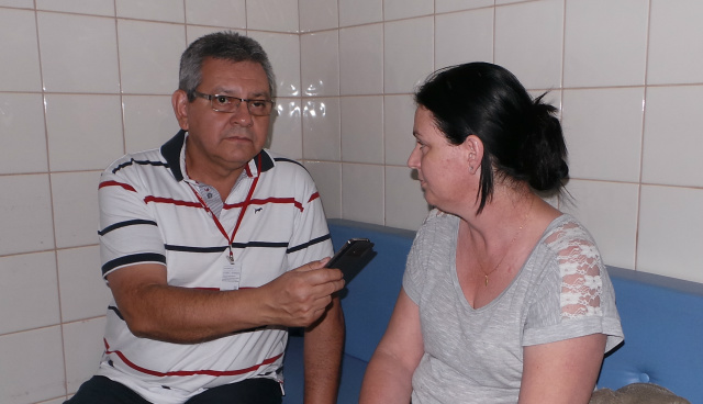 No apartamento do hospital, ainda muito abalada, a servidora pública Rosane Ballerini, mãe dos envolvidos falou com exclusividade ao Perfil News contanto a sua versão dos fatos (Fotos: Léo Lima)