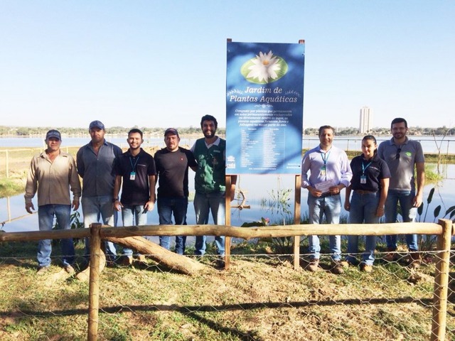 Jardim de Plantas Aquáticas ganha placas informativas na Lagoa Maior Placas buscam informar à população quais plantas estão no jardim e contar a história do monjolo utilizado no local. Foto: Divulgação