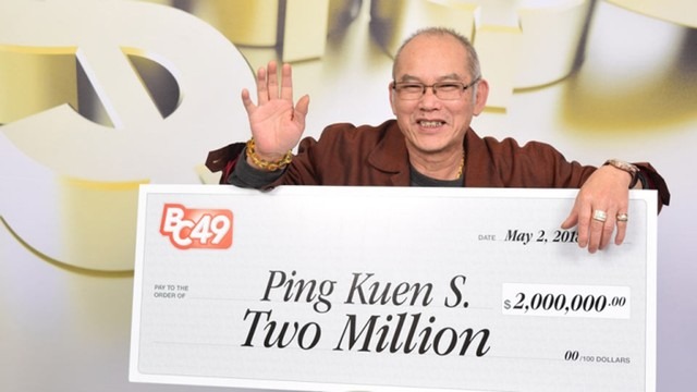 Homem faz aniversário, se aposenta e ganha na loteria no mesmo dia Ping Kuen Shum (Foto: British Columbia Lottery/Reprodução)