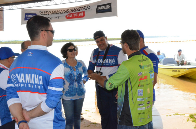 Márcia Moura esteve no evento prestigiando o empenho dos organizadores e os pescadores esportivos. (foto: Divulgação)