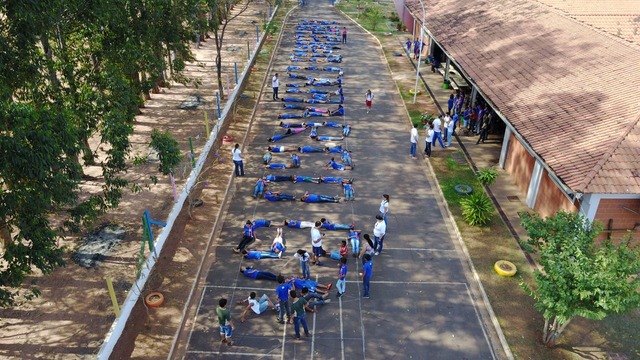 Escola de Campo de Três Lagoas realiza almoço para comemorar 10 anos de fundação