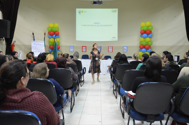 Professores recebem capacitação para programa de educação alimentar Participaram do curso professores da Reme do 1º ao 5º ano do Ensino Fundamental de 15 Escolas Municipais (Foto: Divulgação)