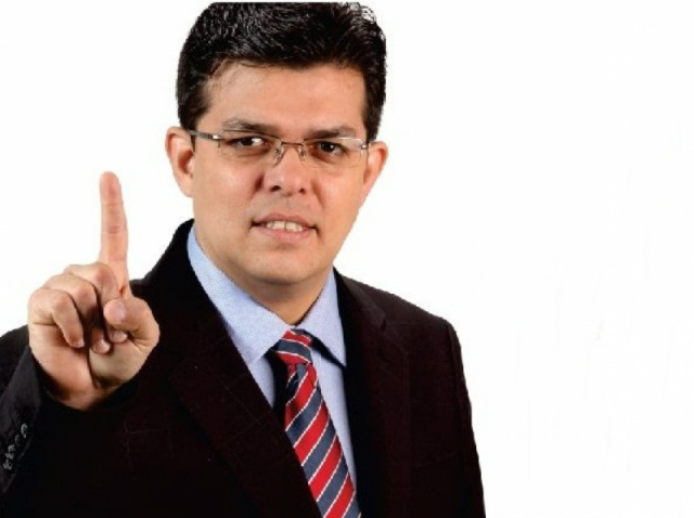 Prefeito nega acusações de golpe "do cheque em branco" conforme saiu na TV"; Prefeito nega acusações de golpe "do cheque em branco" conforme saiu na TV";