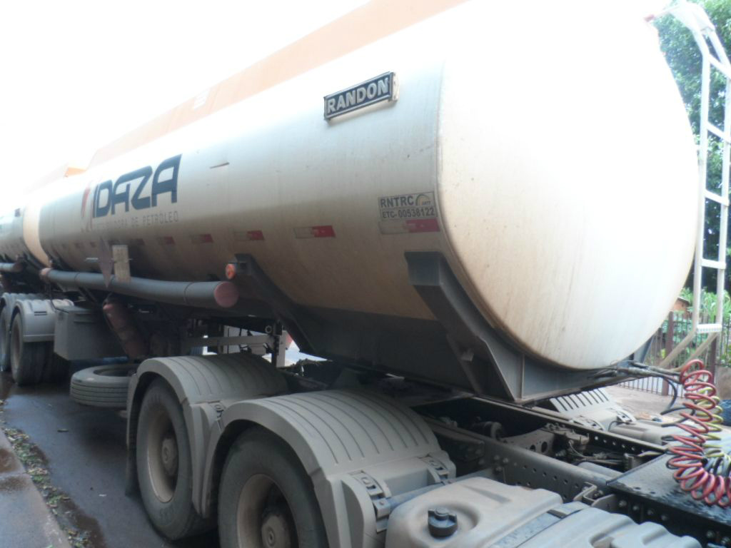 A empresa da cidade de Lajes - SP transportava a carga de Mato Grosso para Santa Catarina (Foto: Divulgação/ PMA)