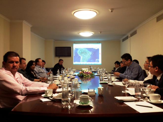 a comitiva de empresários brasileiros participaram de várias reuniões com investidores chineses...