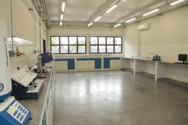 SENAI inaugura ampliação e entrega certificados nesta quinta-feira Foram construídos laboratórios de gás natural, de informática e de primeiros socorros (foto: Divulgação)