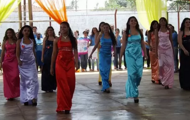 12 candidatas concorrem ao título e desfilarão nos trajes esporte e social (Foto: Keila Oliveira)