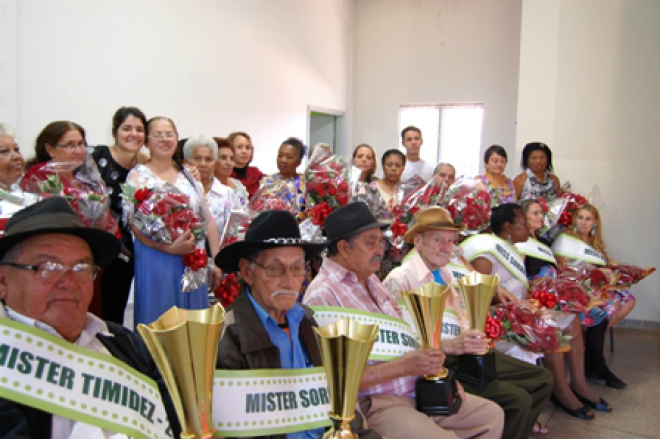 Dia do Idoso é comemorado com desfile em Água Clara Comemoração do Dia do Idoso é marcada com desfile de Miss e Mister Primavera. (Foto: Divulgação/Patricia Martucci)