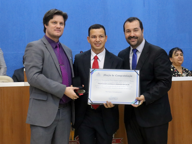 Professores são homenageados na Câmara Municipal Professores são homenageados na Câmara Municipal