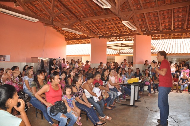 Palestra do Programa “Juventude Ligadaça” abre diálogo entre família e escola sobre educação dos filhos O evento fez parte das atividades voltadas para as comemorações do Dia das Mães (Foto/Assessoria)
