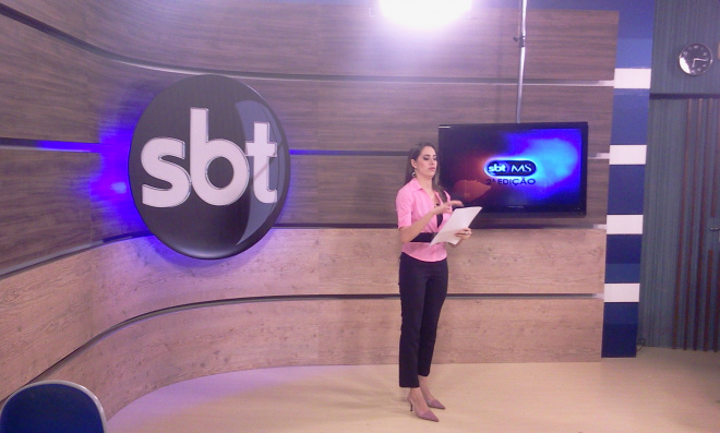 Devido mudança de torre, sinal do SBT ficará fora do ar em Três Lagoas Direção da emissora investiu no departamento de jornalismo que agora conta com dois tele-jornais, além de estúdio com novo cenário (Foto: Ricardo Ojeda)