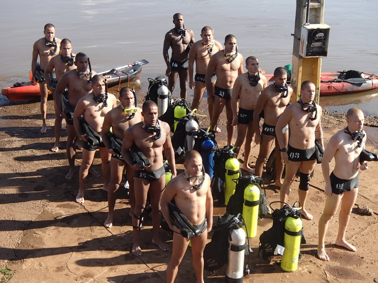 Bombeiro três-lagoense concluiu curso de mergulho de alto nível Capacitação foi promovida pelo 2º Grupamento de Dourados. (Foto: Divulgação/Corpo de Bombeiros).