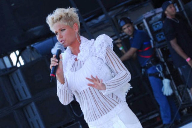 Xuxa afirma que dará fim à sua fundação por conta da crise Xuxa: