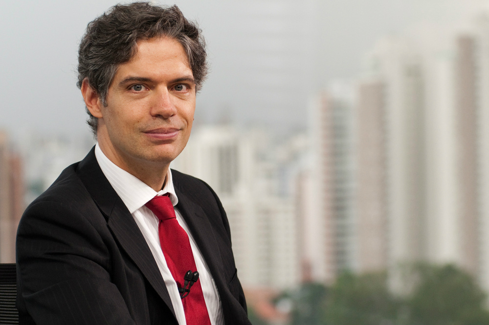 Fiems promove palestra com economista e consultor financeiro Ricardo Amorim Ricardo Amorim é economista, consultor financeiro de investimentos e um dos debatedores do programa Manhattan Connection, da Globo News. (Foto: Assessoria)