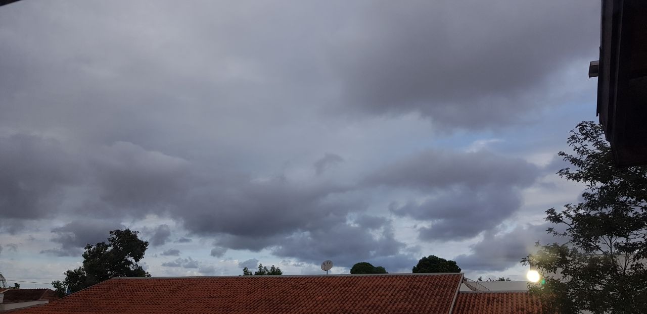 Meteorologia prevê chuva para este sábado em Três Lagoas. (Foto: Ricardo Ojeda - Perfil News). 