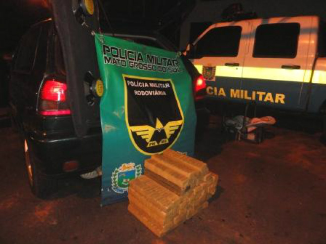 PMR prende casal por tráfico de drogas em Amandina A droga pesou 57,5 kg (Foto: Divulgação/PM MS)