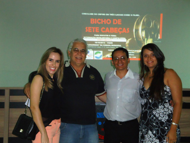 Filme gera discussão sobre internação compulsória e involuntária A exibição do filme contou com a presença de membros da comunidade, incluindo profissionais das áreas de Saúde e Assistência Social (Foto: Divulgação/Assecom)